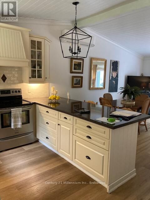 Photo de la propriété:  15 Harbour Street West 240  ON L9Y 5S1 