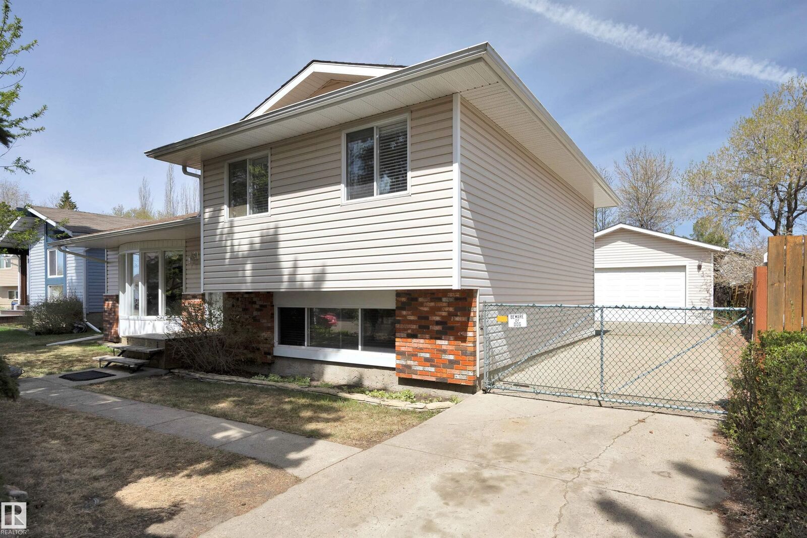 Property Photo:  4804 42 Avenue  AB T4X 1E9 