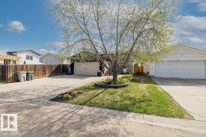 Property Photo:  62 La Costa Fairway Close  AB T7Z 2A5 