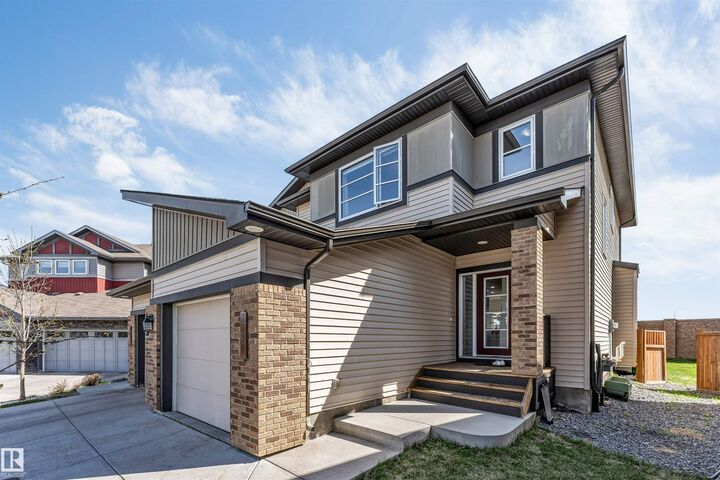 Property Photo:  2292 Casey Crescent SW  AB T6W 3M8 