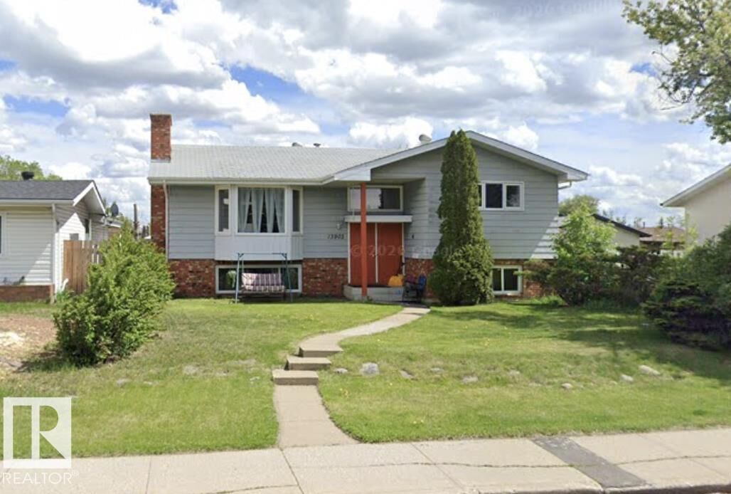 Property Photo:  13903 87 Street NW  AB T5E 3G2 