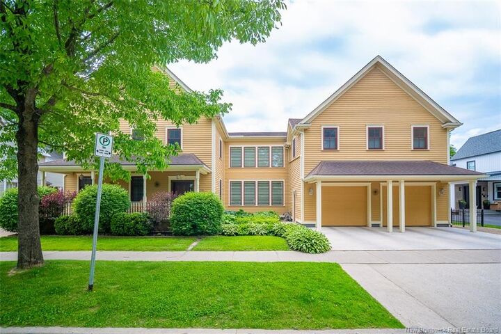 748 Churchill Row — photo 1
