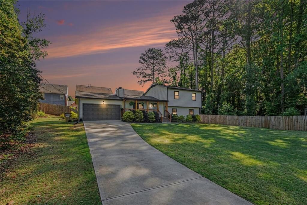 Property Photo: 3215 Alcazar Drive SW GA 30047