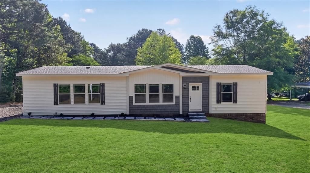 Property Photo: 168 Puckett Road GA 30183