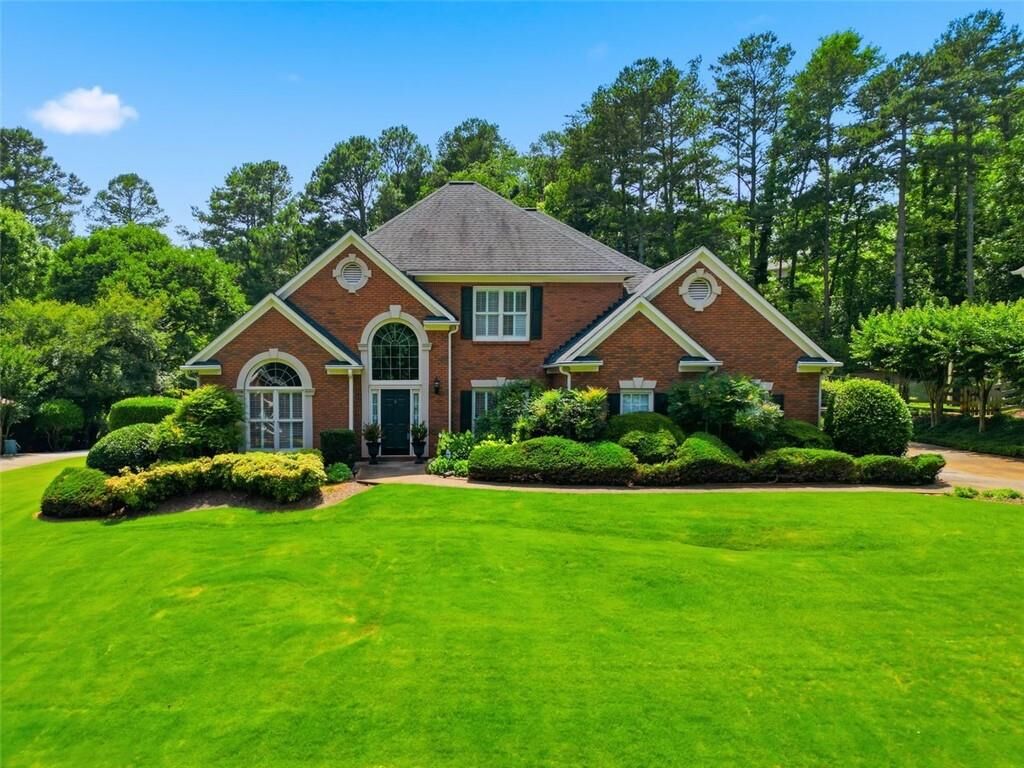 Property Photo:  1110 Woodland Trace  GA 30041 