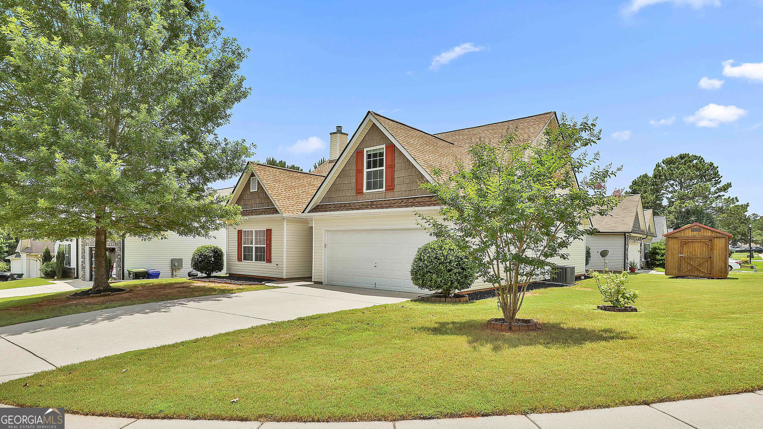 Property Photo: 18 Hill Top Circle GA 30220