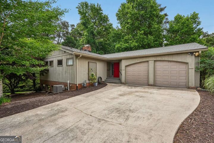 Property Photo:  5316 Corsham Court SW  GA 30047 