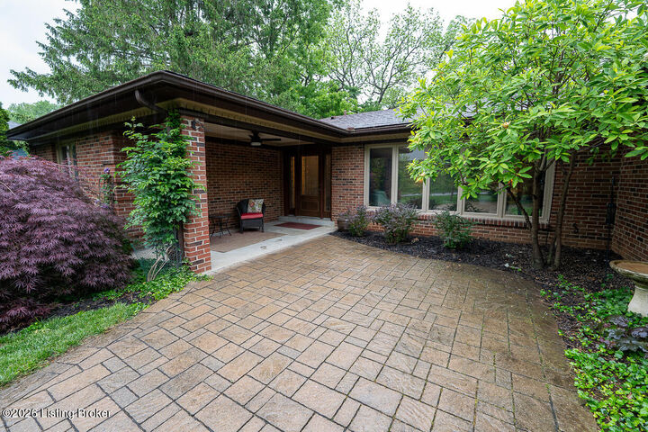 Property Photo:  2401 Tavener Dr  KY 40242 