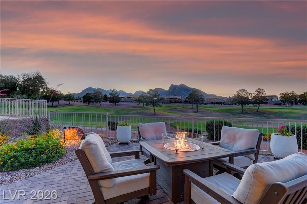 Property Photo:  2117 Boundary Oak Drive  NV 89134 