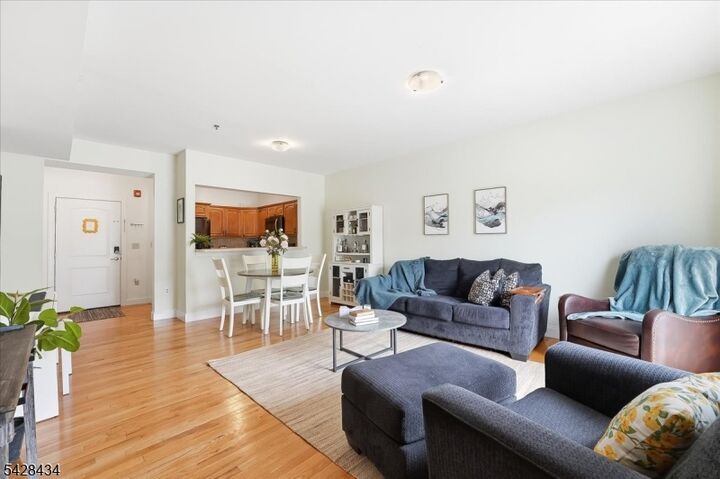 Property Photo:  902 N 5th St 207  NJ 07107 