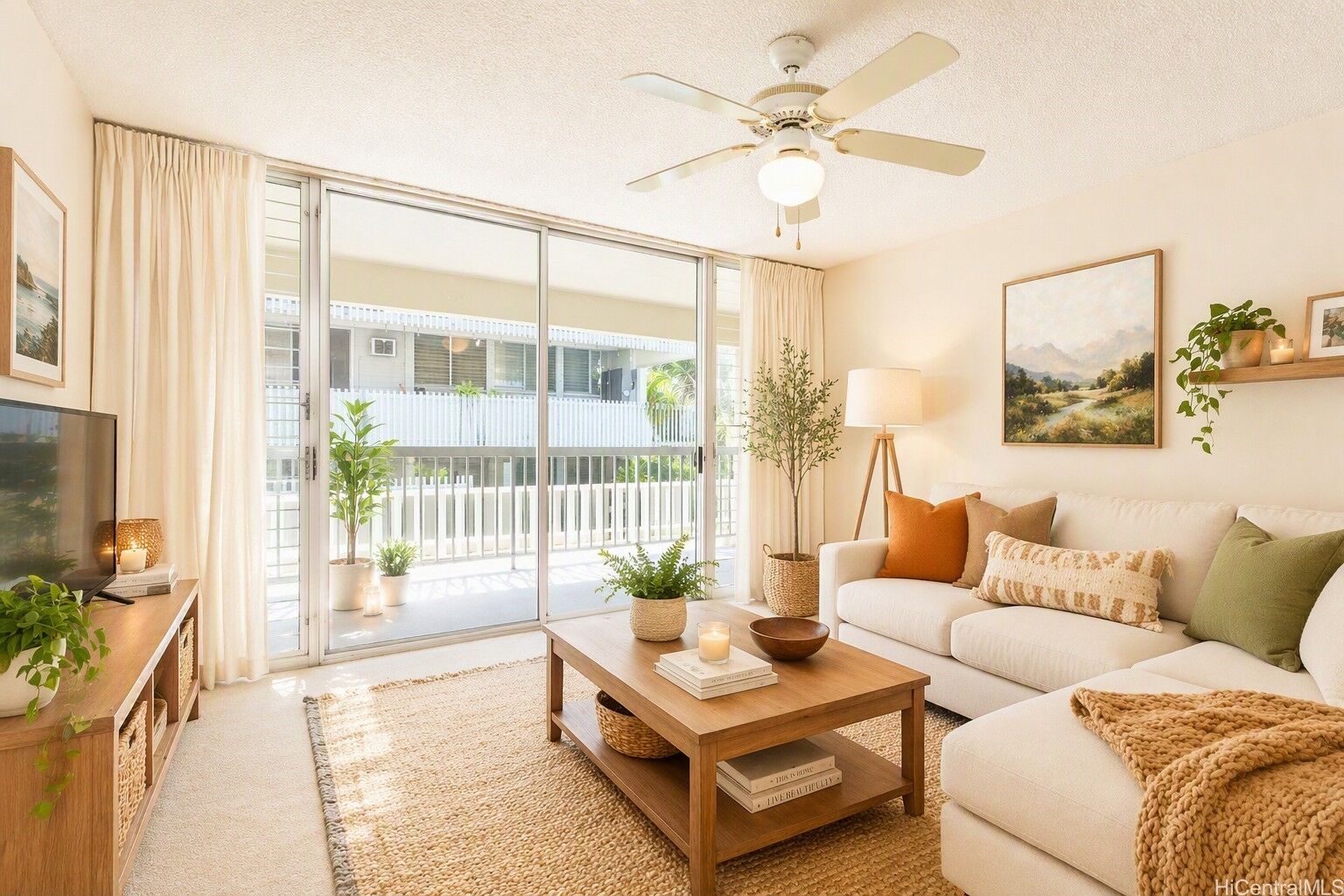 Property Photo:  1114 Wilder Avenue 207  HI 96822 
