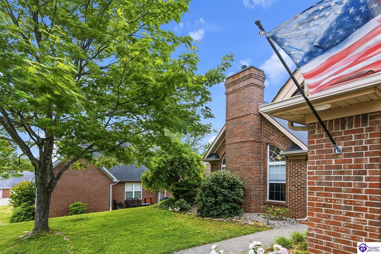 Property Photo:  1151 Oak Street  KY 42701 