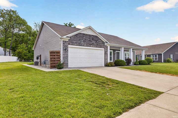 Property Photo:  4450 N Hull Drive  IN 47404-8848 