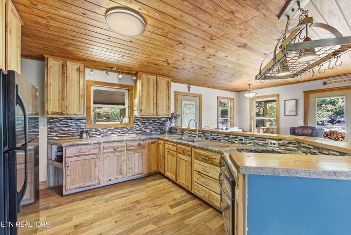 Property Photo:  1705 Eagle Furnace Rd  TN 37854 