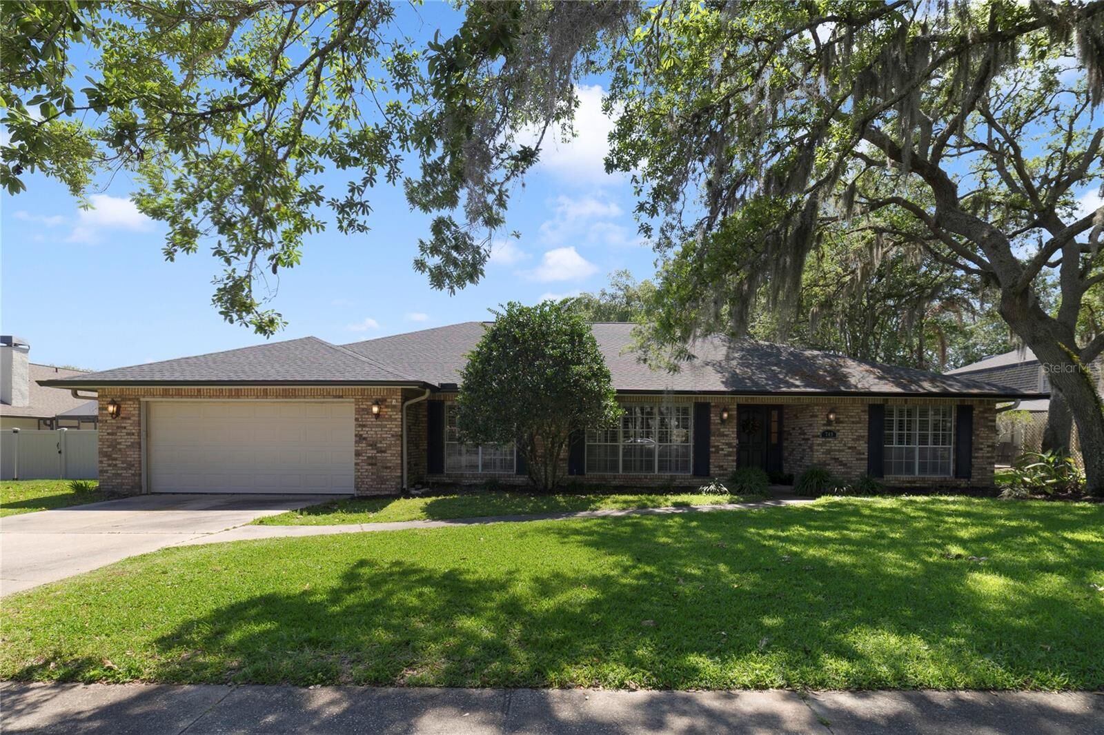 Property Photo:  749 Willow Run Lane  FL 32708 