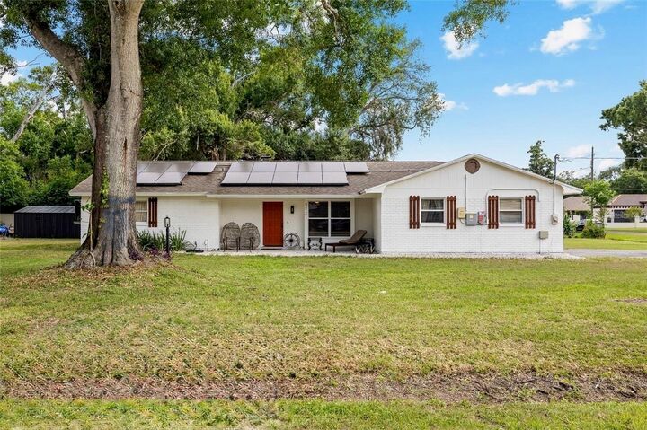 Property Photo:  8212 Sunny Vale Place  FL 33615 