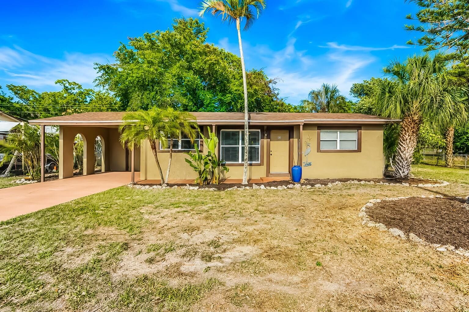 Property Photo: 4219 35th Street W FL 34205