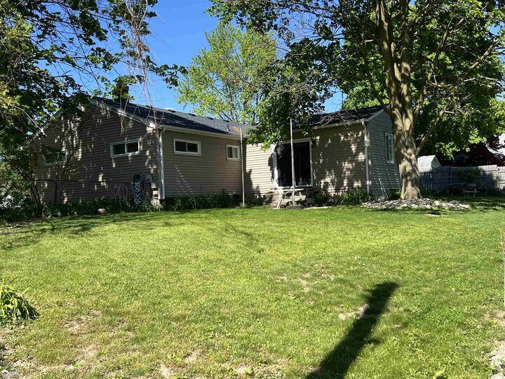 Property Photo: 835 Southwood Dr Drive MI 48430