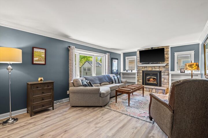 Property Photo:  2401 W Manchester Ave  WI 53221 