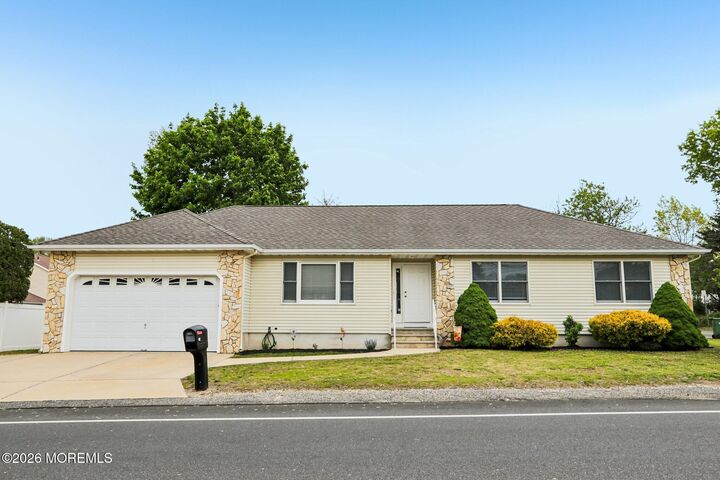 Property Photo:  92 Birch Street  NJ 08722 