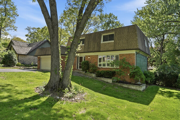 Property Photo: 10S324 E Hampshire Lane IL 60527