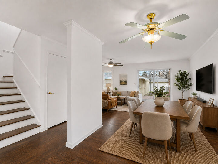 Property Photo:  285 E 1st Street  IL 60126 