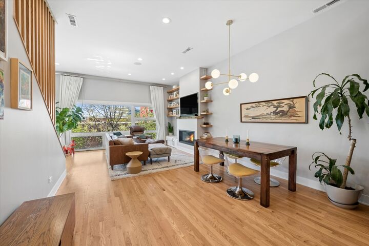 Property Photo:  1725 N Sheffield Avenue 2  IL 60614 
