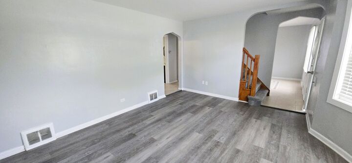 Property Photo:  201 Broadway Avenue  IL 60411 