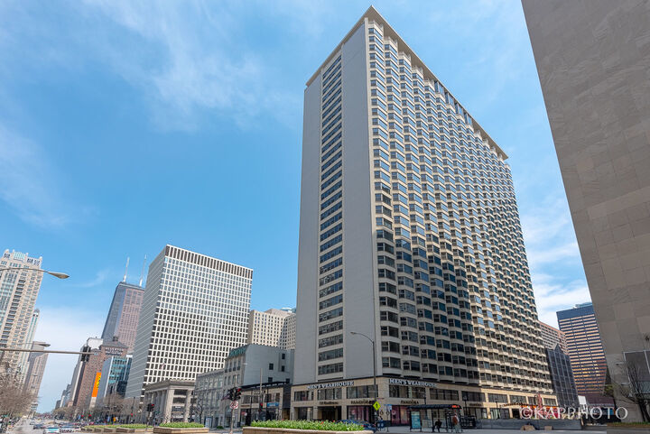 Property Photo:  535 N Michigan Avenue 806  IL 60611 