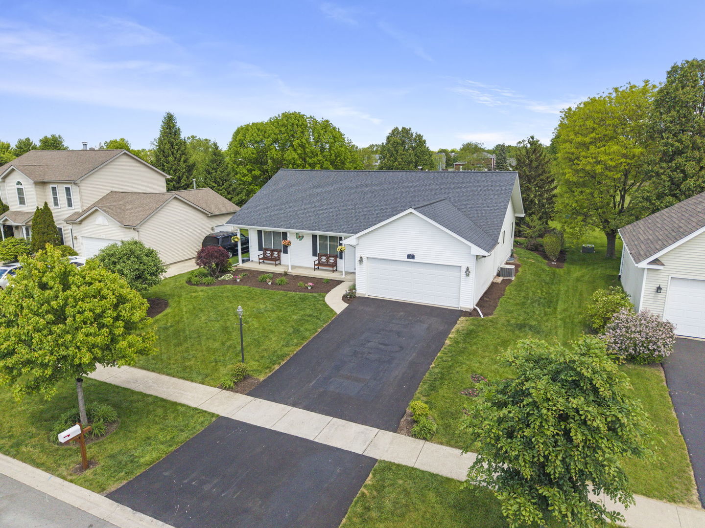 Property Photo:  513 Pheasant Chase Drive  IL 60490 