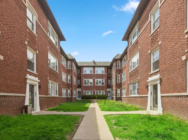 Property Photo:  4650 N Saint Louis Avenue 1D  IL 60625 