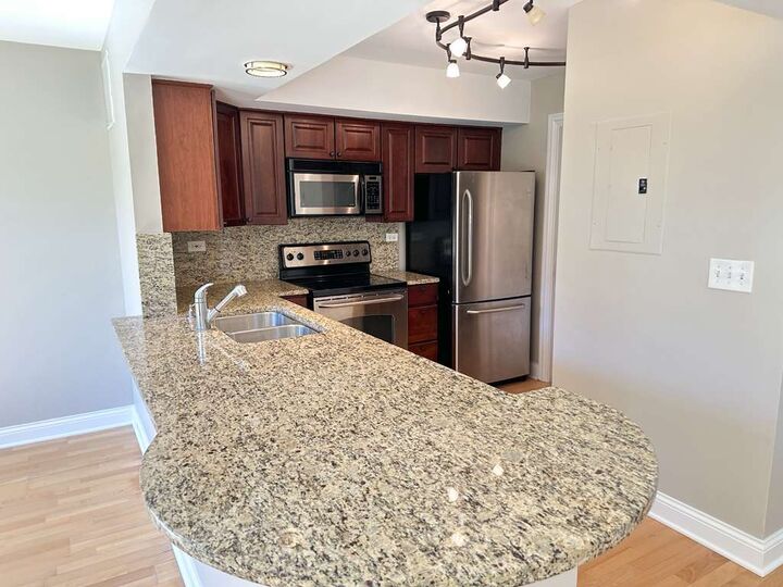 Property Photo: 11 Foxcroft Road 11-127 IL 60565