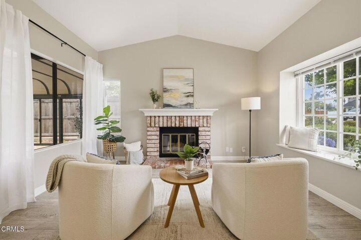 Property Photo:  919 Jasper Avenue  CA 93004 