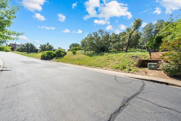 Property Photo:  3148 Corsica Drive  CA 95762 