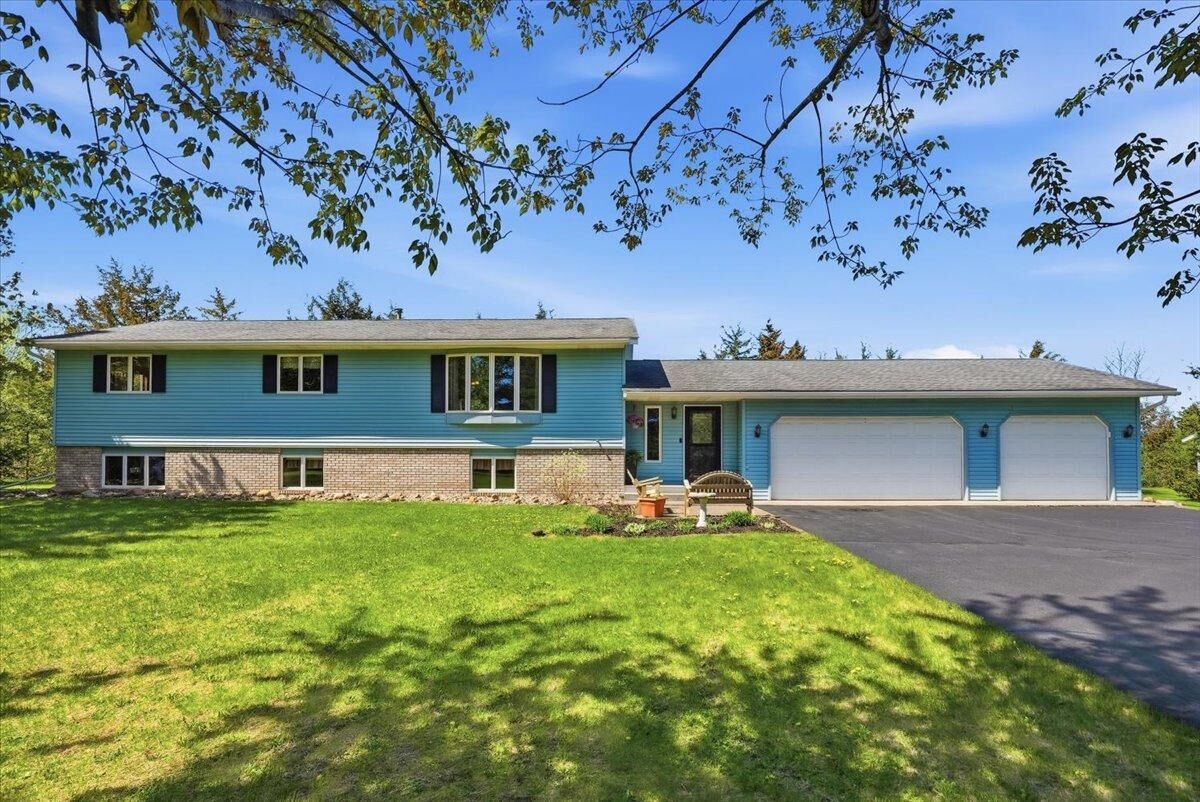 Property Photo:  1087 Tanney Lane  WI 54016 
