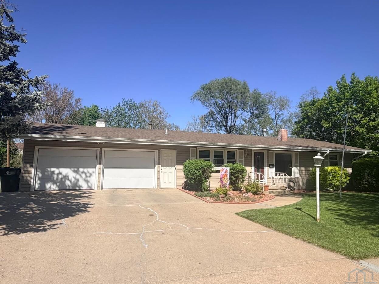 Property Photo: 3422 Cheyenne Blvd IA 51104