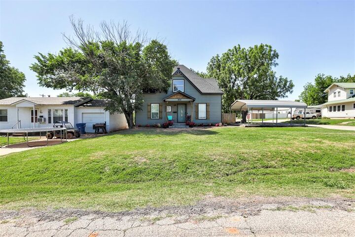 Property Photo:  1823 W Mansur  OK 73044 