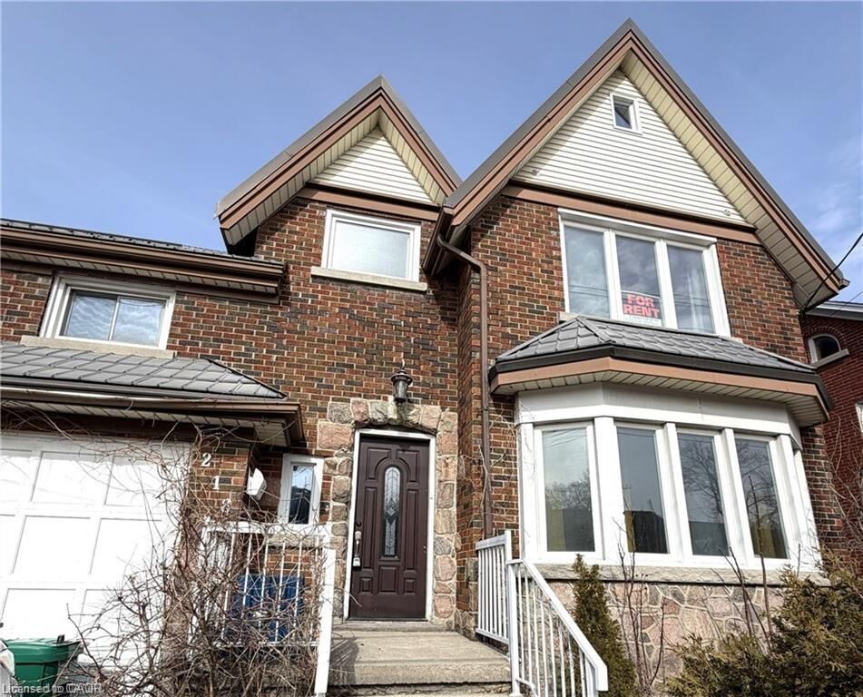 Property Photo:  218 Weber Street E  ON N2H 1E8 