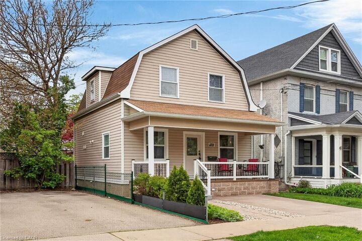 Property Photo:  172 Prospect Street S  ON L8M 2Z4 