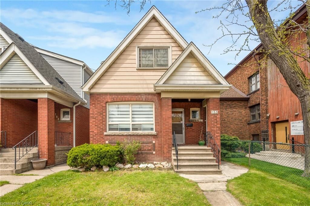 Property Photo:  153 Gage Avenue N  ON L8L 7A3 