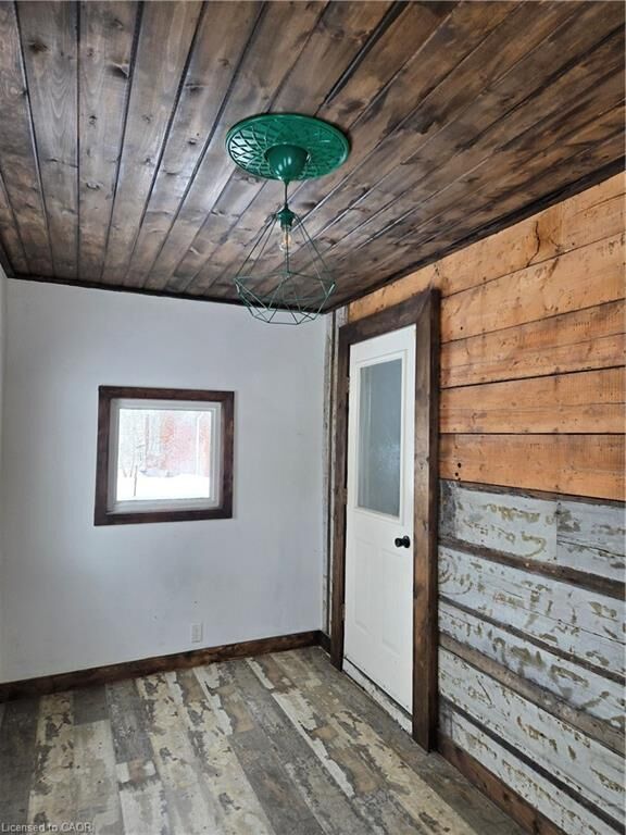 Property Photo:  347 Birmingham Street  ON N5A 2T9 