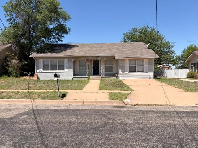 Property Photo: 2905 Ave W TX 79549