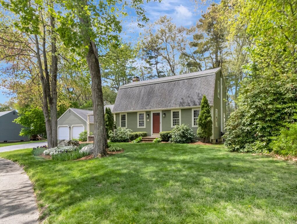 Property Photo:  5 Juniper Dr  MA 02048 
