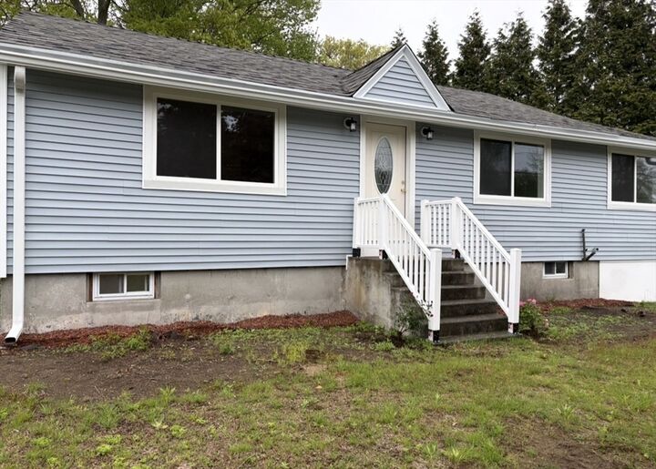 Property Photo:  155 Southbridge Road  MA 01537 