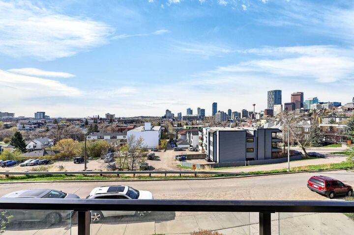 Property Photo:  540 5 Avenue NE 206  AB T2E 0L2 