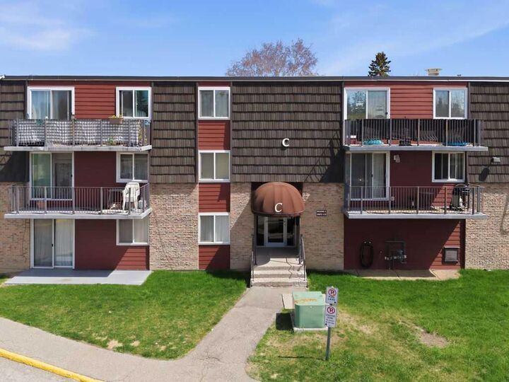 Property Photo:  80 Galbraith Drive SW 8C  AB T3E 4Z6 