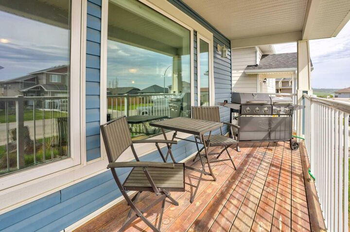 Property Photo:  1028 Livingston Way  AB T0K 1W0 