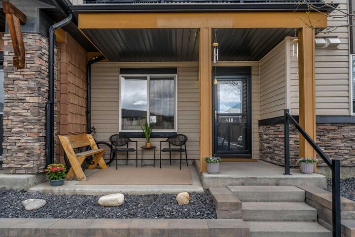 Property Photo:  2781 Chinook Winds Drive SW 4104  AB T4B 2S5 