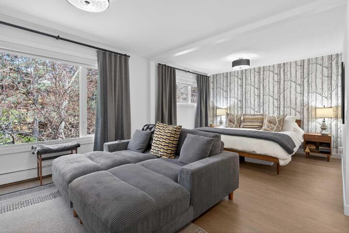 Property Photo:  3130 66 Avenue SW 822  AB T3E 5K8 