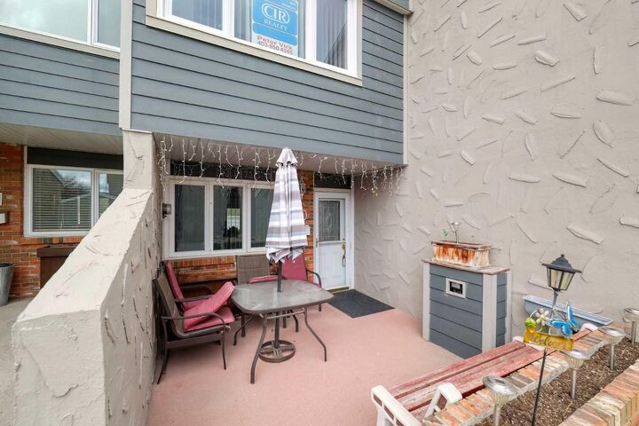 Property Photo:  228 Theodore Place NW 30  AB T2K 5S1 